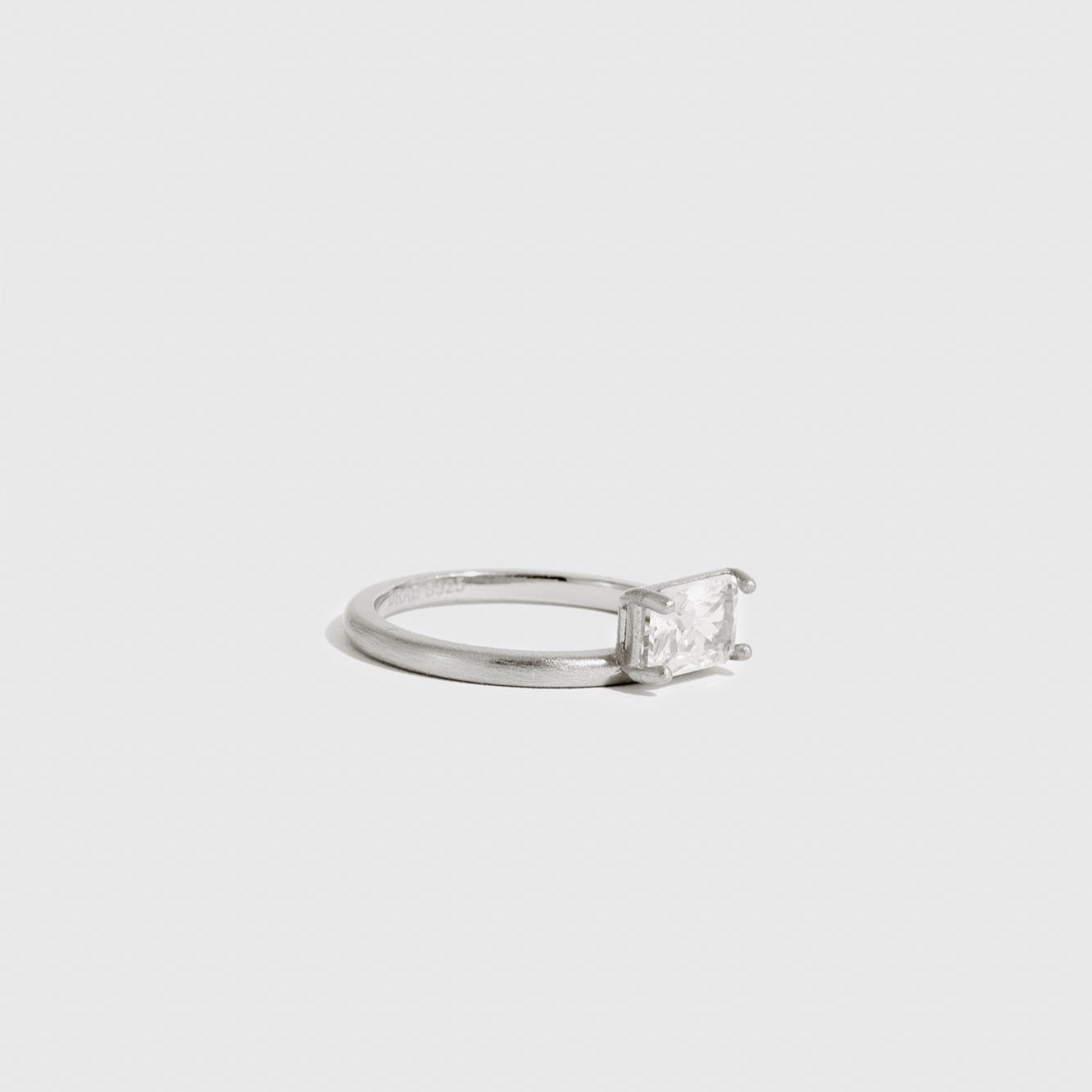Baguette-Cut Solitaire Ring 3